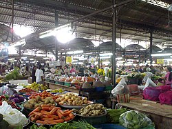 Atmosphere of wet market in Tha Taphao