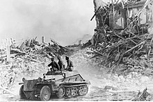 German troops enter Sevastopol, 1942