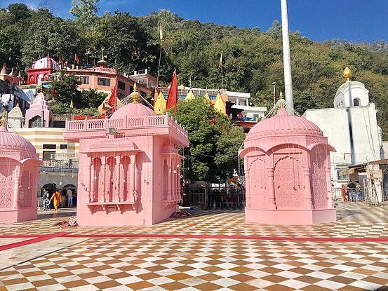 Jwalamukhi Devi Temple in Jawalamukhi, Himachal Pradesh