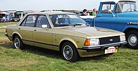 Although most surviving Granada Mark IIs feature the body-coloured post-facelift (1981) grille, earlier cars came with a simple black grille regardless of body colour.
