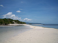 Sandugan Beach, Larena