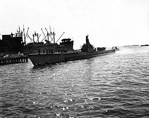 Devilfish (SS-292) entering port, c. 1945.