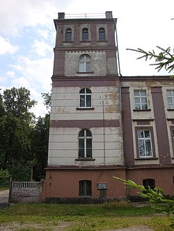 Former palace in Jezierzyce