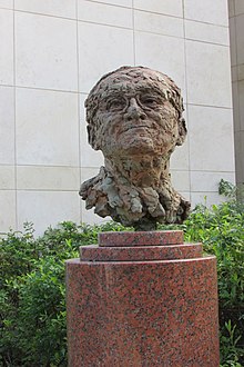 Bust of George S. Wise at Tel Aviv University