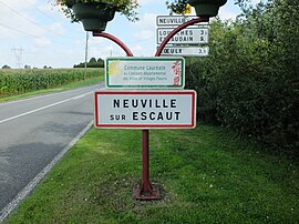 The road into Neuville-sur-Escaut