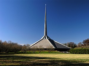 North Christian Church, Columbus, Indiana, US, the final work of Eero Saarinen