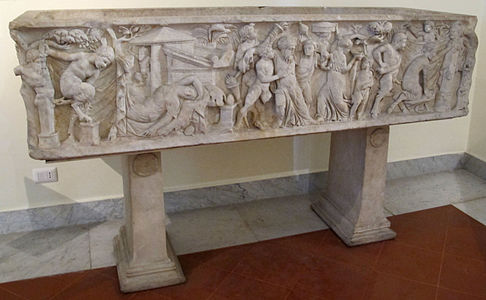 Roman sarcophagus (National Archaeological Museum of Naples).