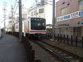 A 610-series passenger train on the Yokogawara Line