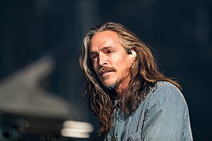Boyd performing with Incubus in 2023