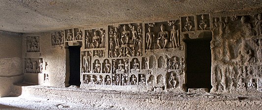 Cave 90, sculptures of the left wall.
