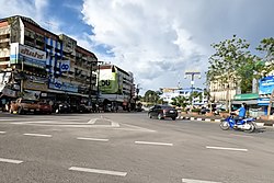 Tha Kham town center, in front of Surat Thani railway station