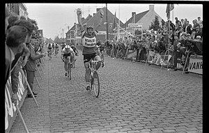 Marc Demeyer winning 1972 Dwars door België in Waregem (collection KOERS. Museum of Cycling)