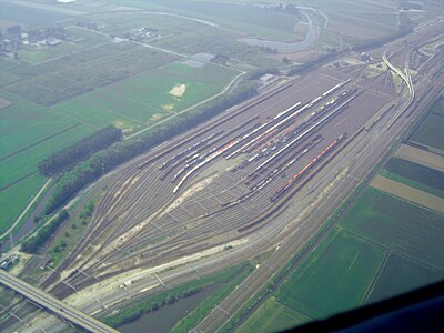 Kijfhoek, Netherlands, seen from 1,000 feet (305 m). Hump is at upper right.