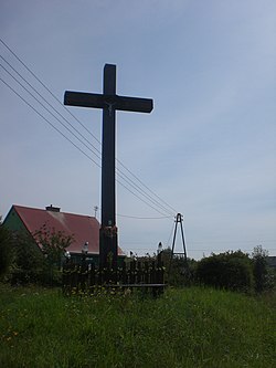 Wayside cross in Kamela
