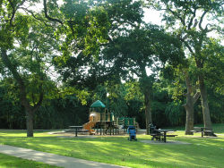 Craddock Park, adjacent to the neighborhood, northwest across Hawthorne Avenue