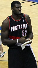 Greg Oden playing in a game vs. the Washington Wizards