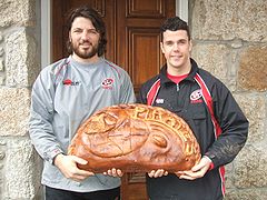 Cornish Pirates players display a giant pasty