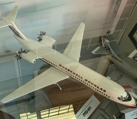 File:McDonnell Douglas MD-91 desktop model (cropped).jpg