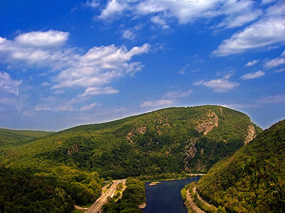 View of Mount Tammany from Delaware Water Gap