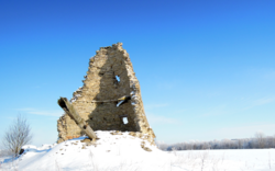 Ruins of Lõiuse windmill.