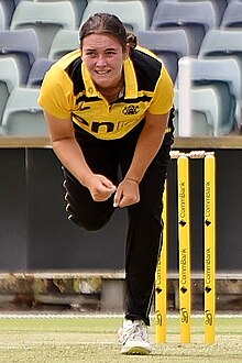 Ainsworth bowling for Western Australia in December 2018