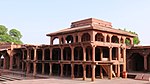 Fatehpur Sikri: Khas Mahal cloisters
