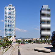 Hotel Arts (left) and Torre Mapfre (each 154 m (505 ft) in height