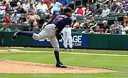 Pat Neshek pitching for the Minnesota Twins in 2007