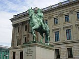 Sculpture of Charles William Ferdinand, Duke of Brunswick-Wolfenbüttel in front of Brunswick Palace