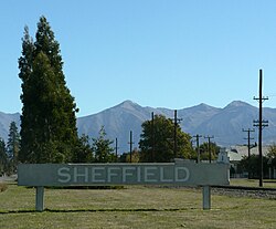 Sign next to SH73 welcoming visitors to Sheffield