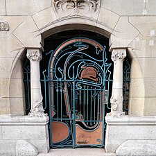 Main entrance to "Castel Béranger", the first Art Nouveau house in Paris, architect Hector Guimard, 1898