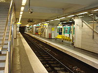 Platform facing the centre track
