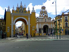 Puerta de la Macarena and Basílica de la Macarena