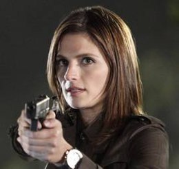 Image of actress Stana Katic as Detective Kate Beckett in the season 3 episode titled "Under the Gun"